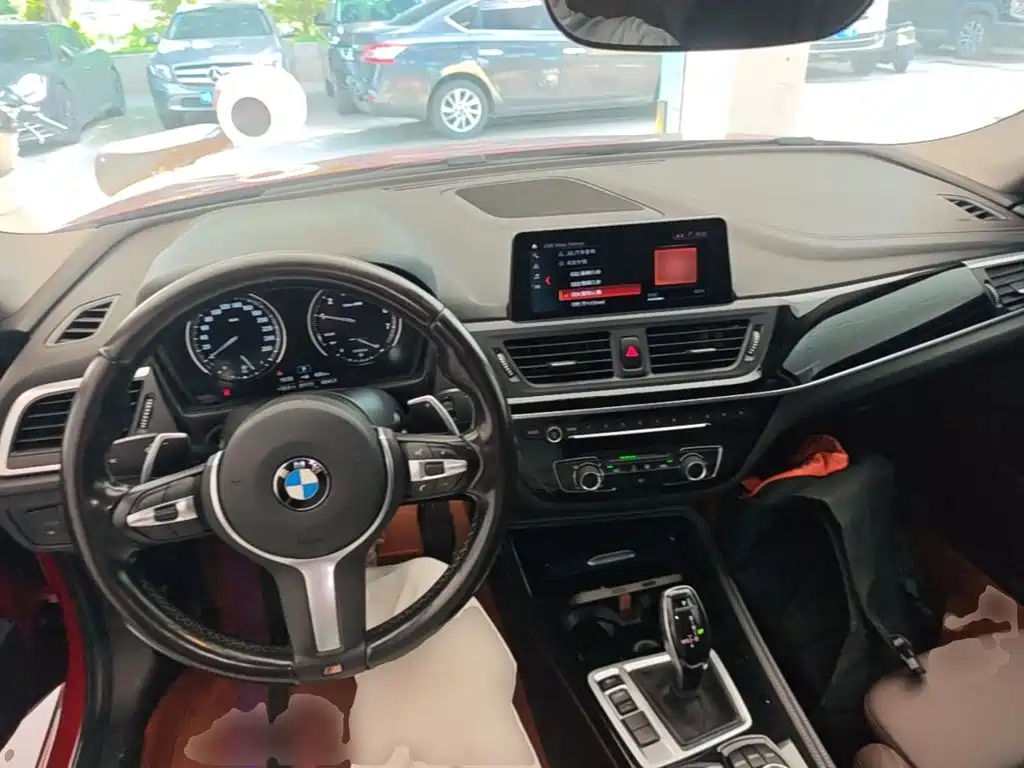 Фото 10 - BMW 1 Series