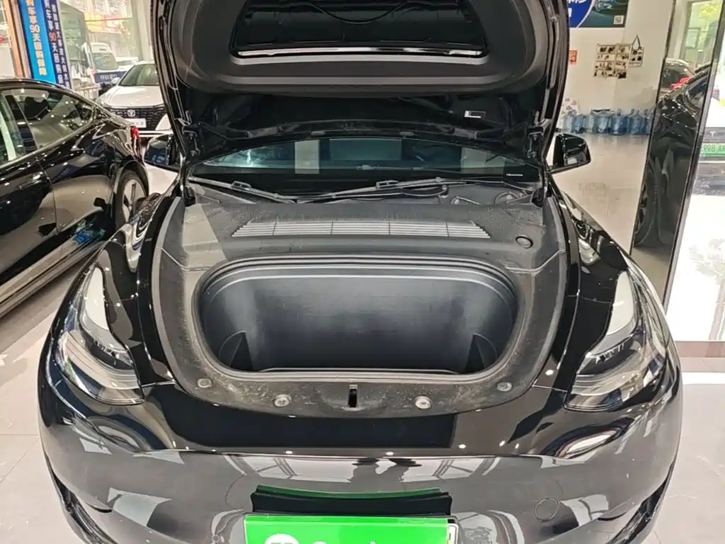 Фото 20 - Tesla Model Y