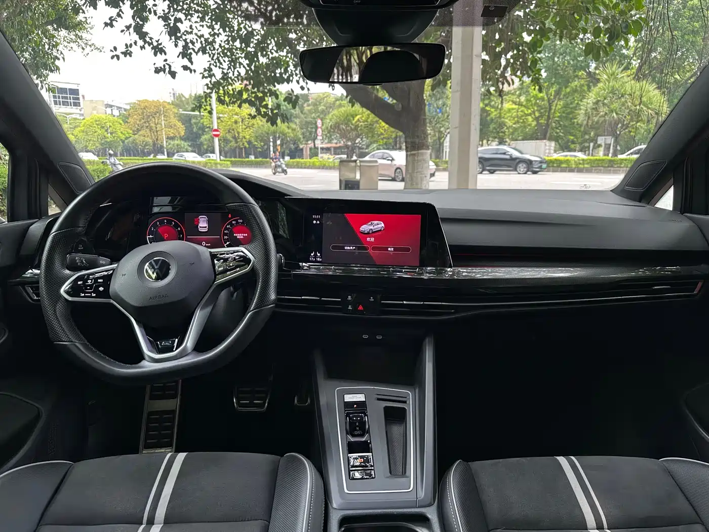 Volkswagen Golf 2021 280TSI DSG R-Line фото 8