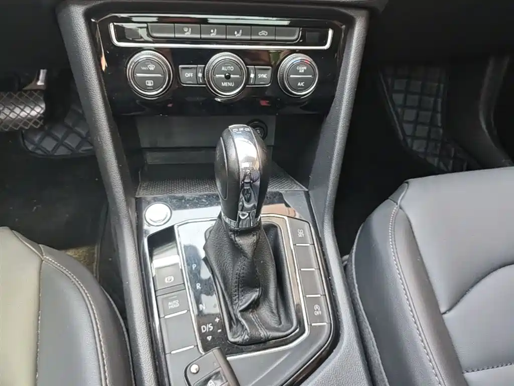 Volkswagen Tharu 2019 280TSI 2WD Comfort Edition China VI фото 14