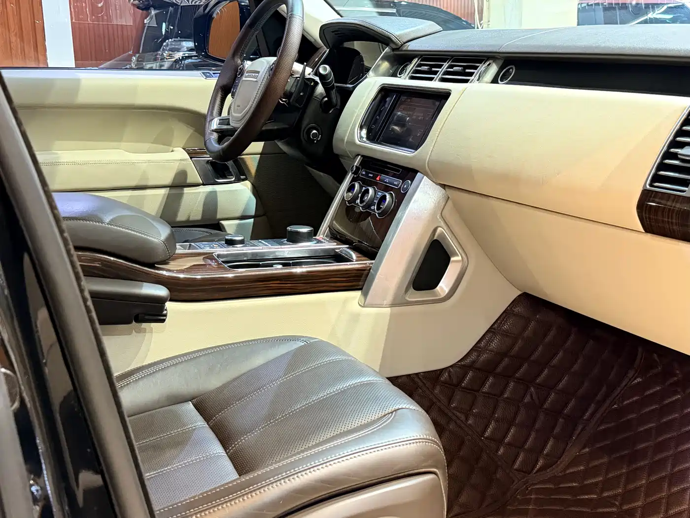 Land Rover Range Rover 2016 3.0 SC V6 Vogue фото 9
