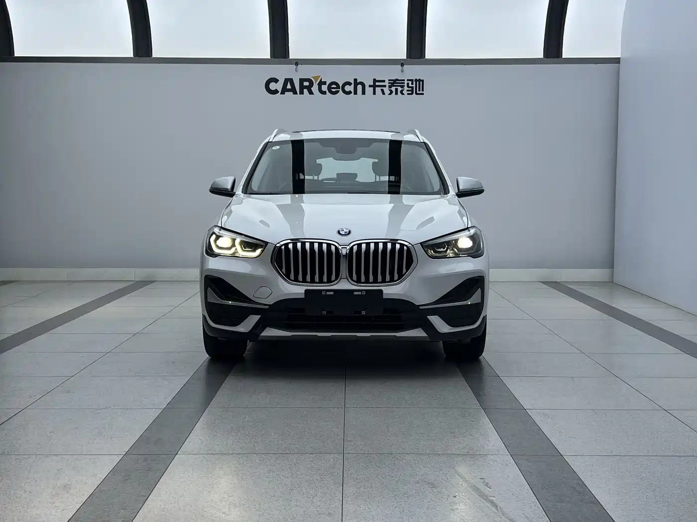 BMW X1 2021 sDrive20Li Exclusive фото 2