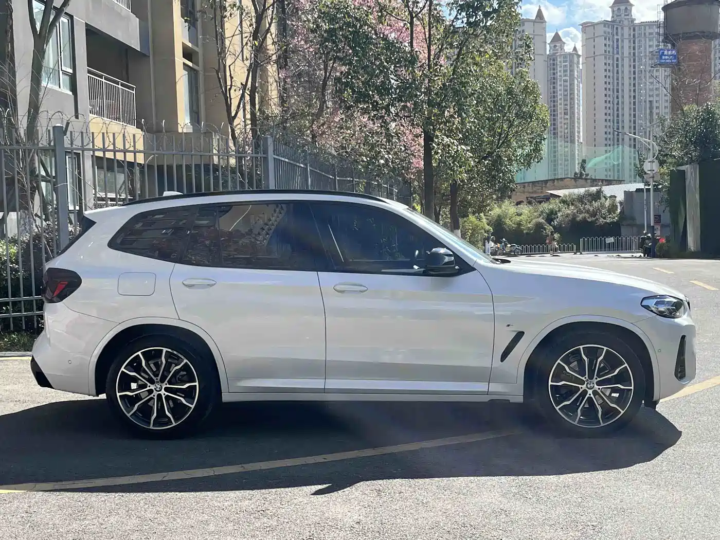 BMW X3 2022 xDrive30i Leading M Night Package фото 16