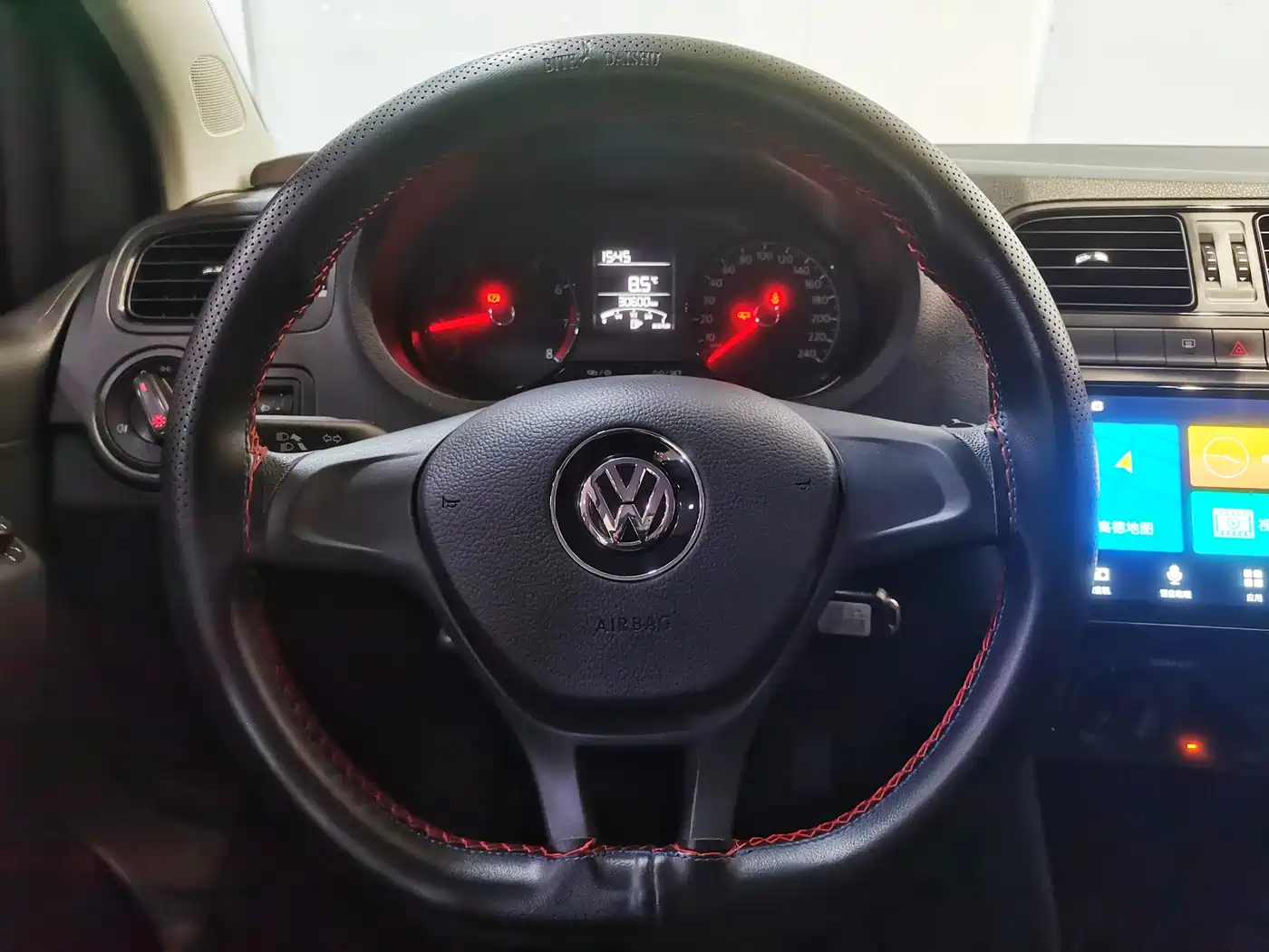 Volkswagen Polo 2018 1.5L Manual Safe Drive фото 21