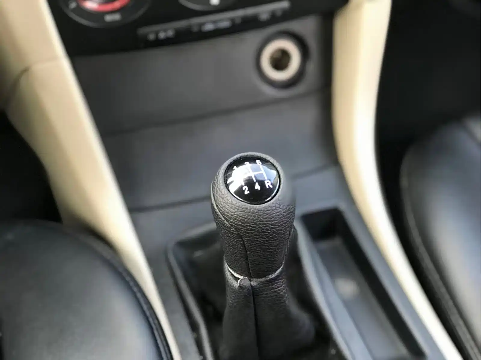Фото 11 - Mazda 3