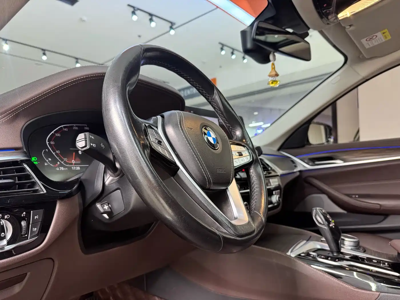 BMW 5 Series 2021 530Li Leading Luxury Package фото 17