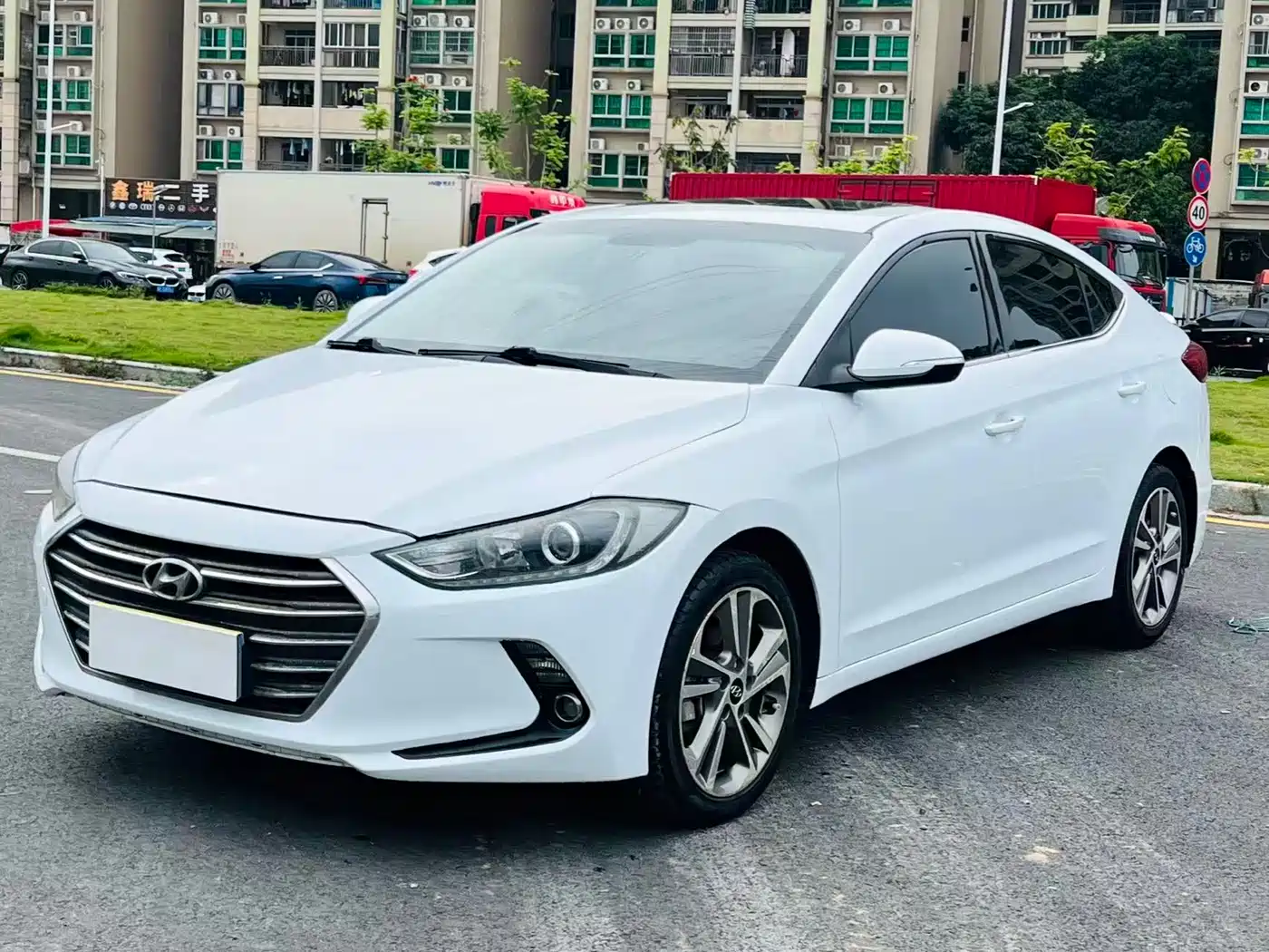 Hyundai Elantra 2016 Model 1.6L Automatic Smart Elite
