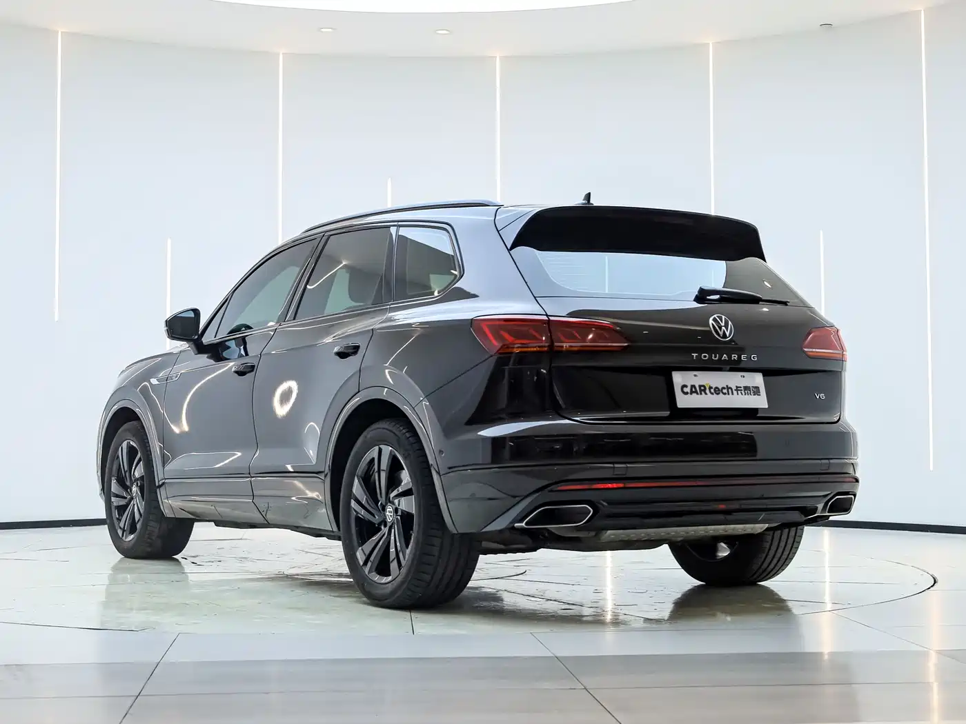 Volkswagen Touareg 2022 3.0TSI Rui Xiang Edition Gloss Black Sport Package фото 6