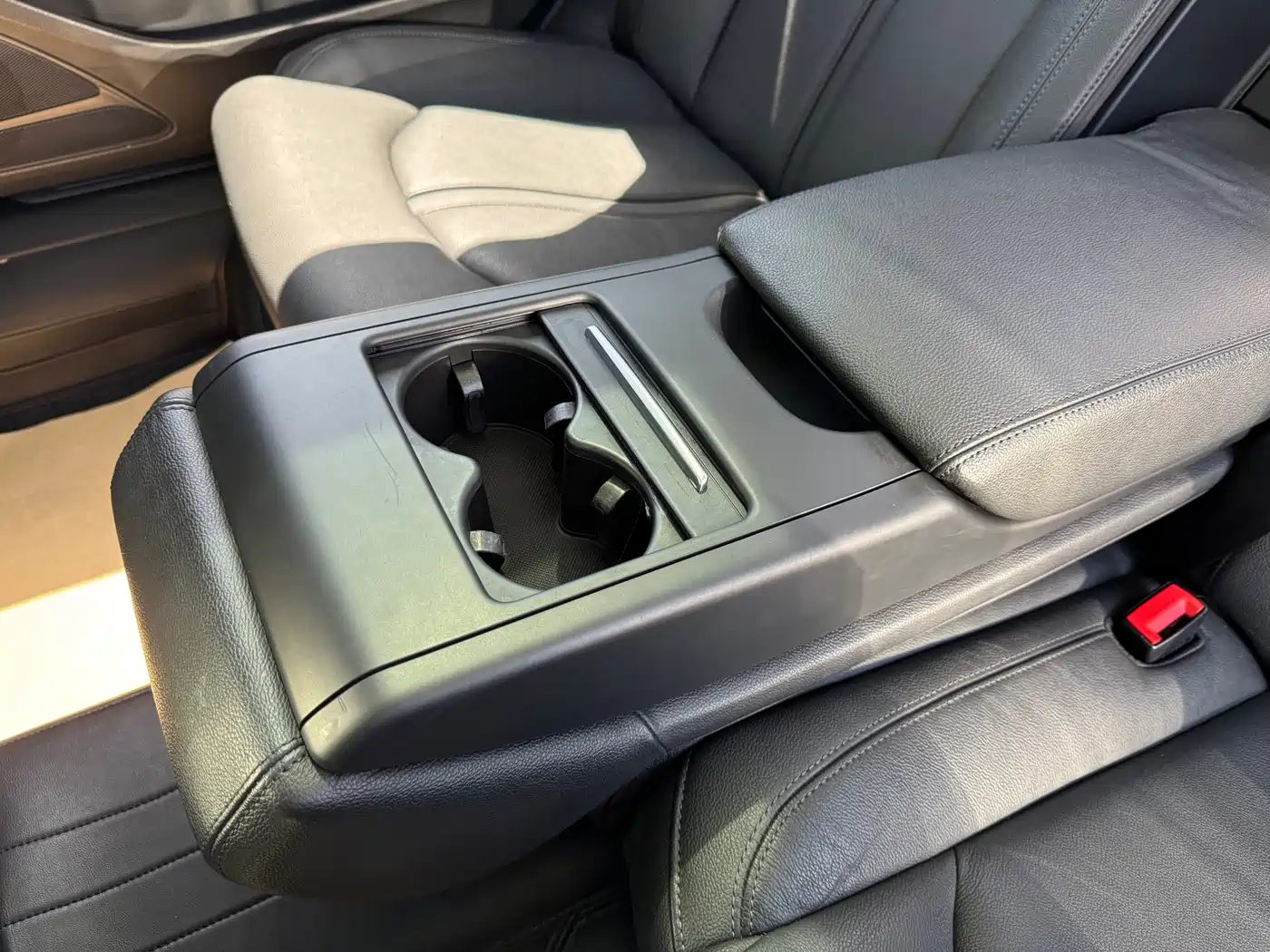 Audi A8 2011 A8L 3.0 TFSI quattro Comfort (213kW) фото 21