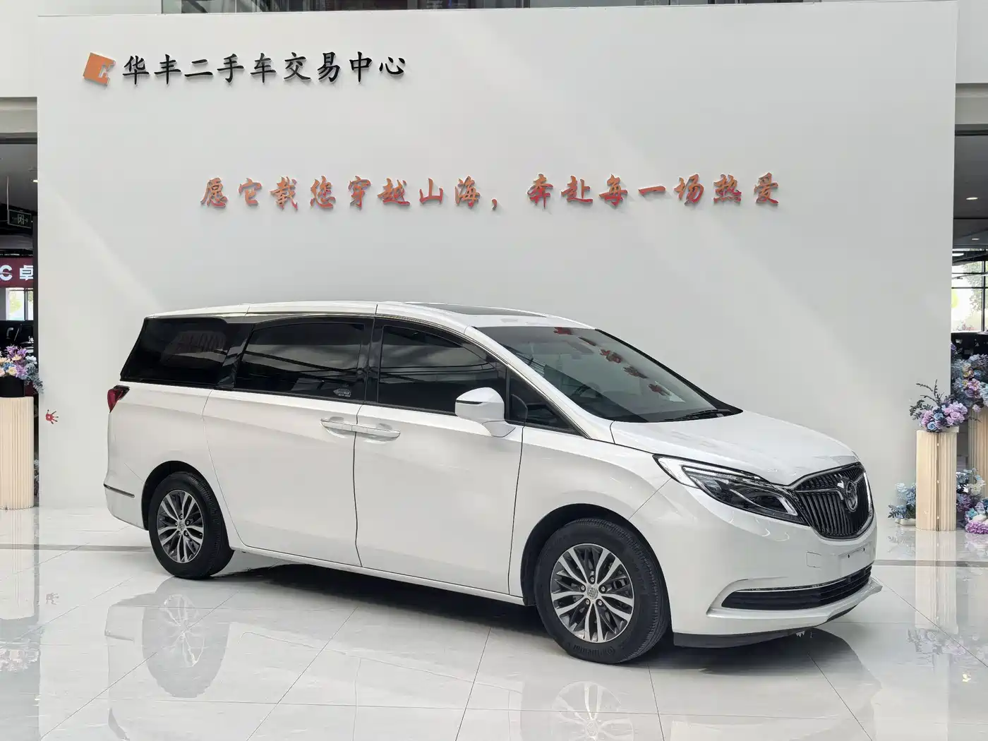 Buick GL8 2018 ES 28T Luxury Type China VI фото 2