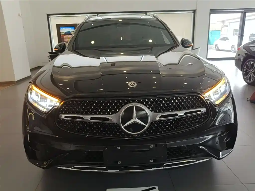 Mercedes-Benz GLC 2024 GLC 260 L 4MATIC Luxury 5-seater фото 3