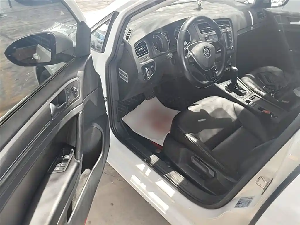 Volkswagen Golf 2015 1.4TSI Automatic Comfort фото 12