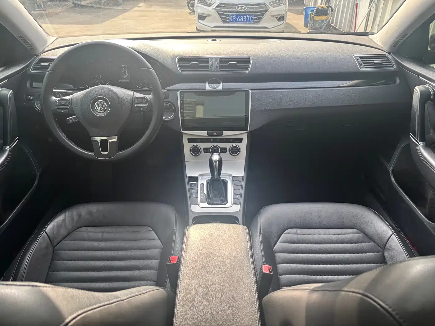 Volkswagen Magotan 2012 Facelift 1.8TSI Luxury фото 8