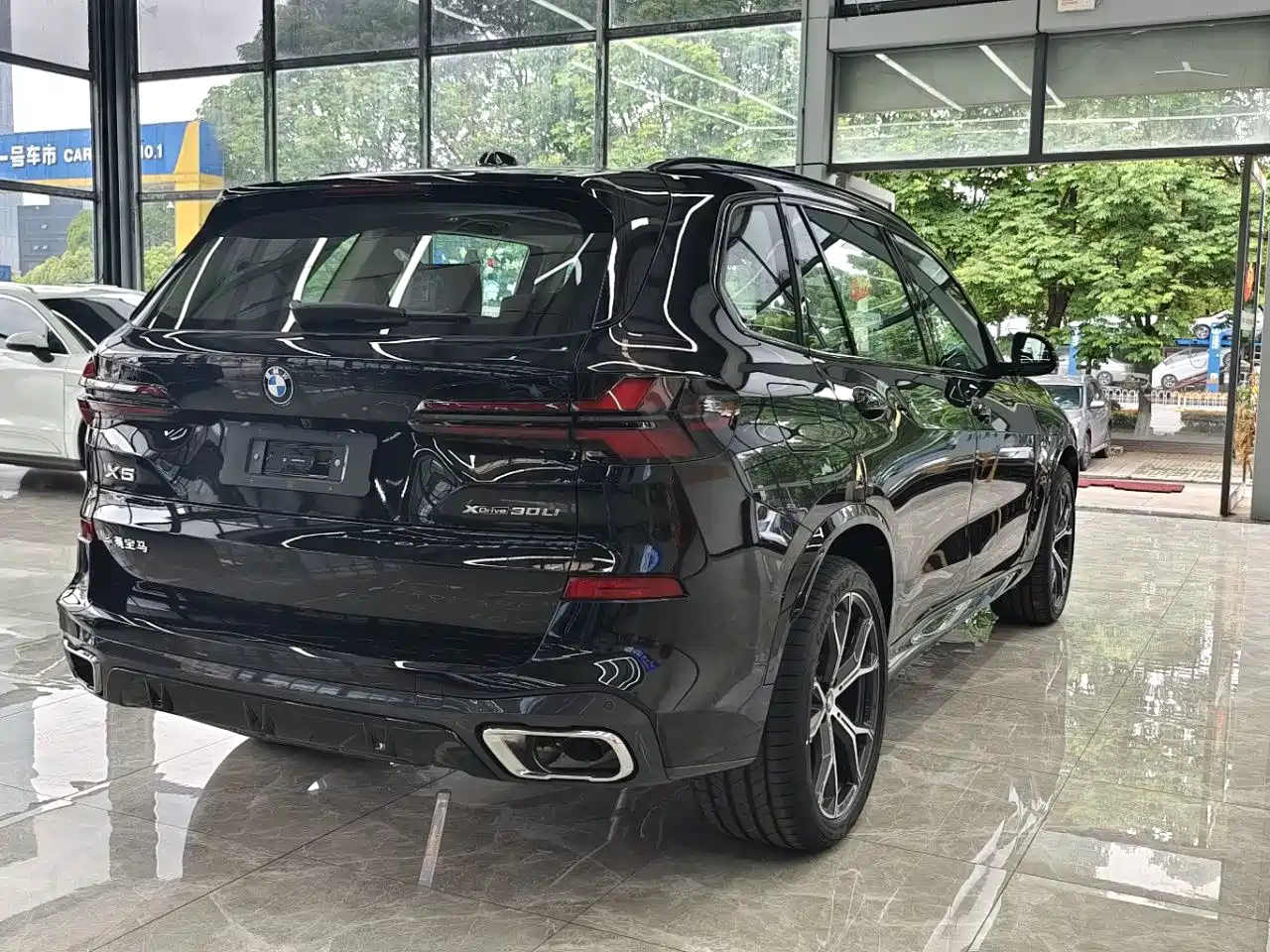 BMW X5 2026 2026 xDrive 30Li Luxury M Sport Night Edition Package