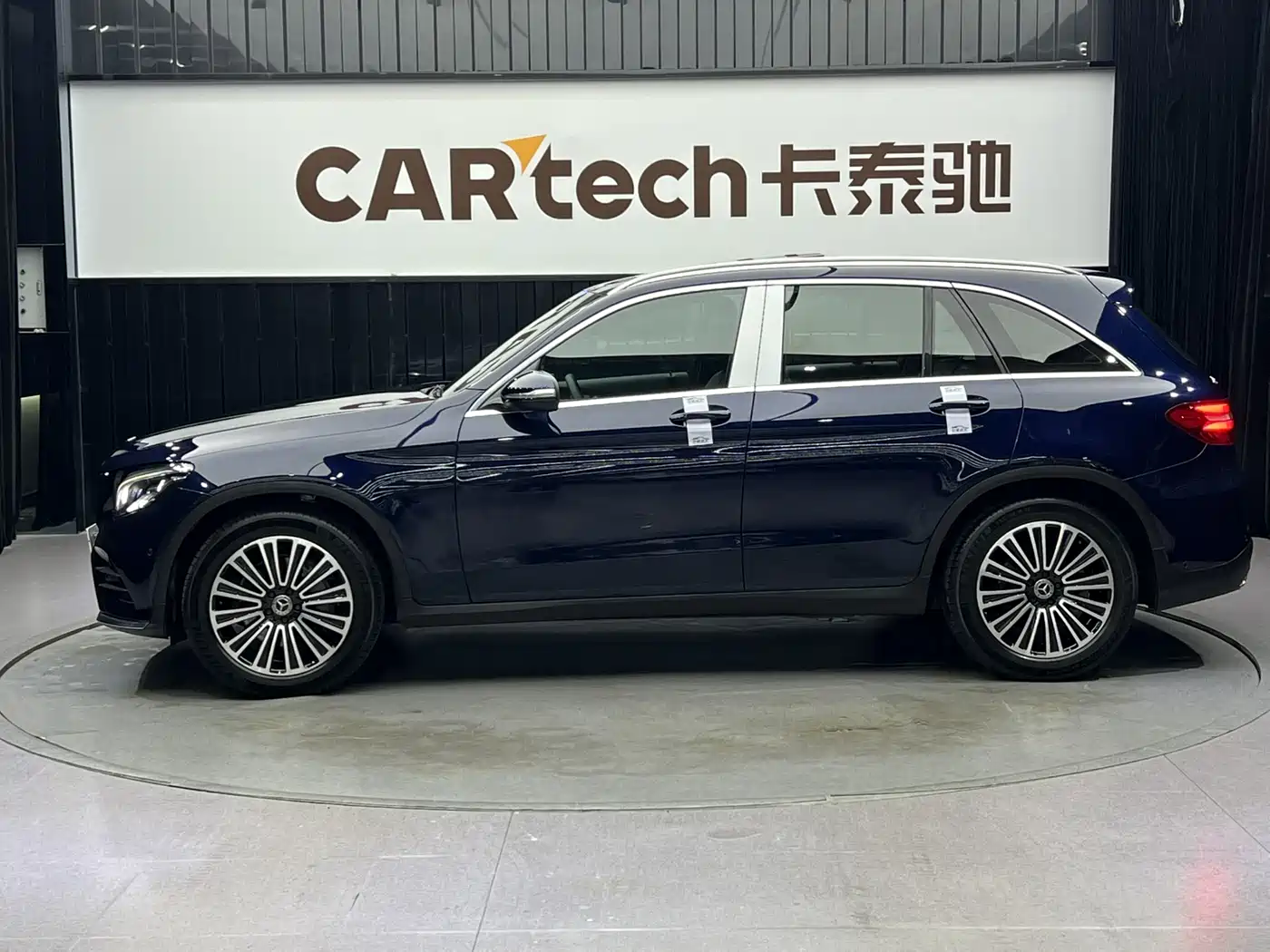 Mercedes-Benz GLC 2018 Facelift GLC 260 4MATIC Dynamic фото 6