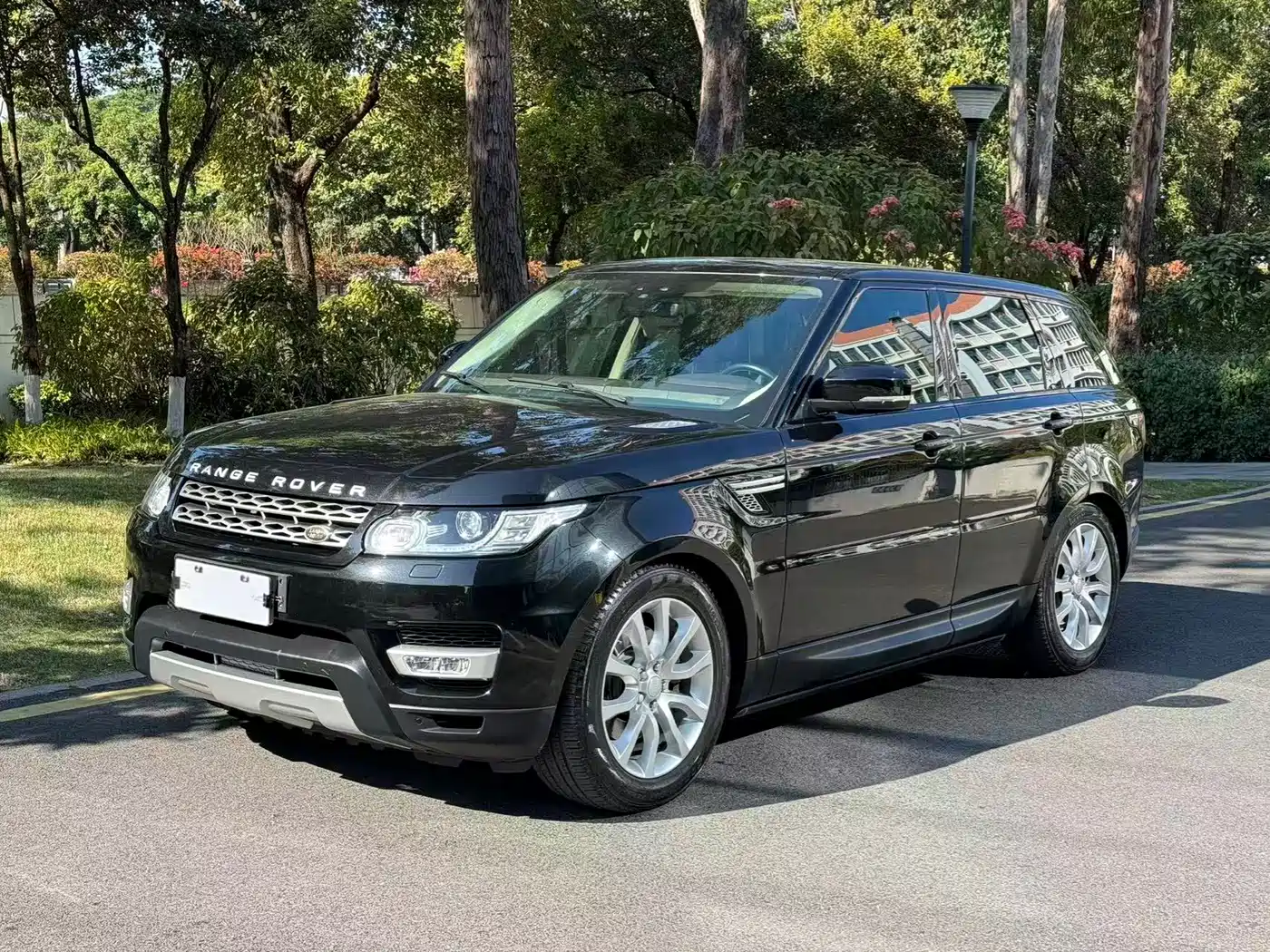 Land Rover Range Rover Sport 2017 3.0 SC V6 SE фото 2