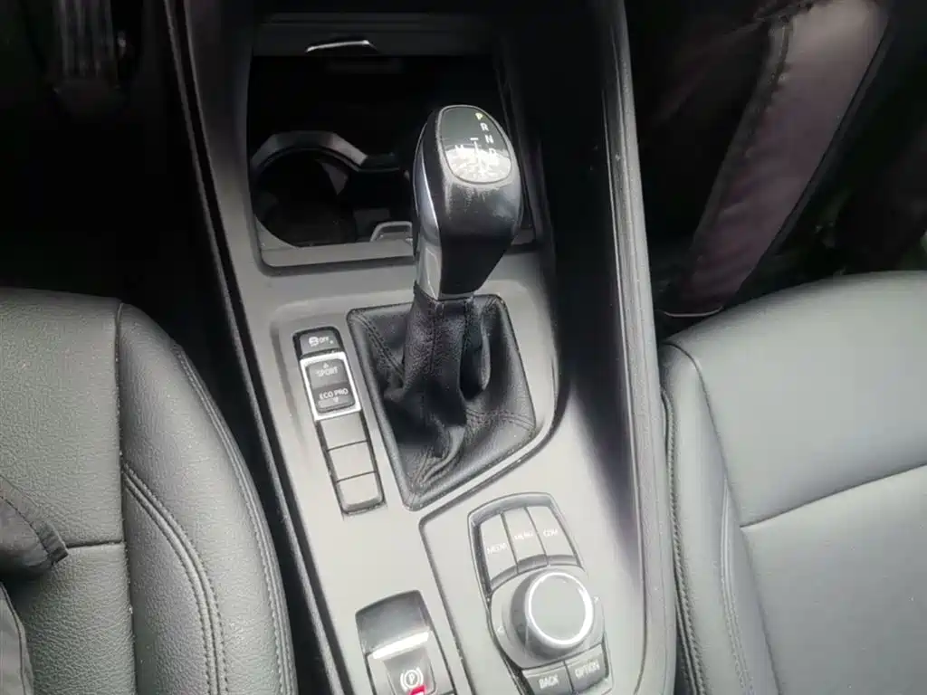 BMW X1 2018 sDrive20Li Leading Model фото 14