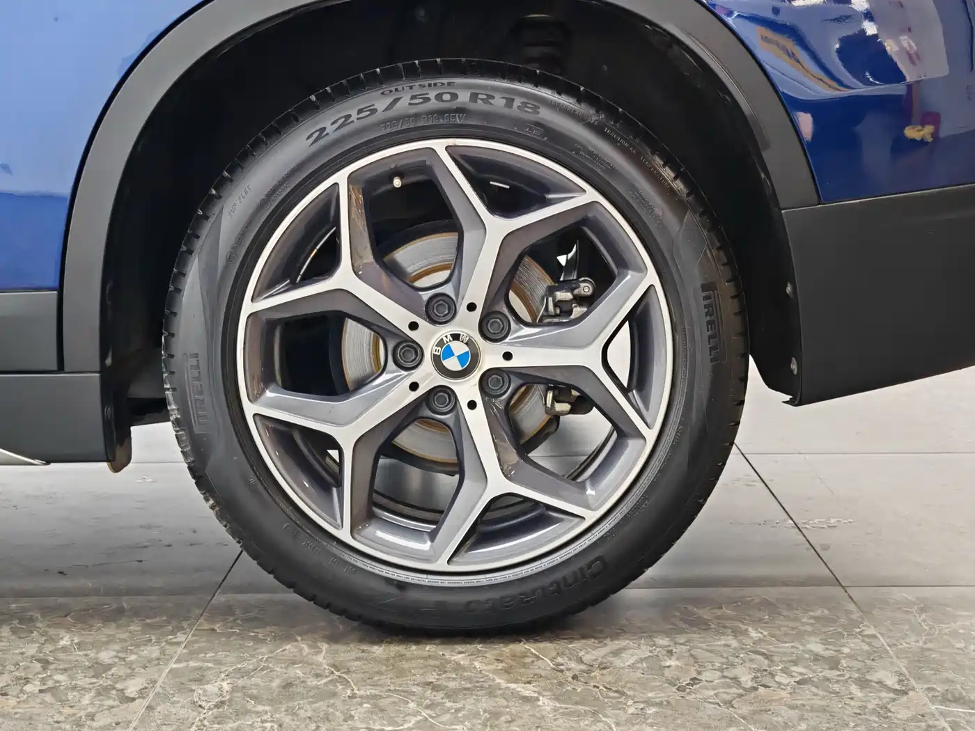 BMW X1 2019 sDrive18Li Premium Model фото 9
