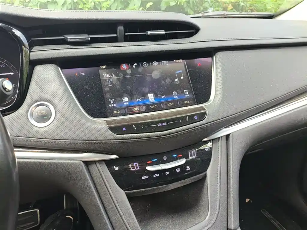 Cadillac XT5 2016 25T Luxury Model фото 13