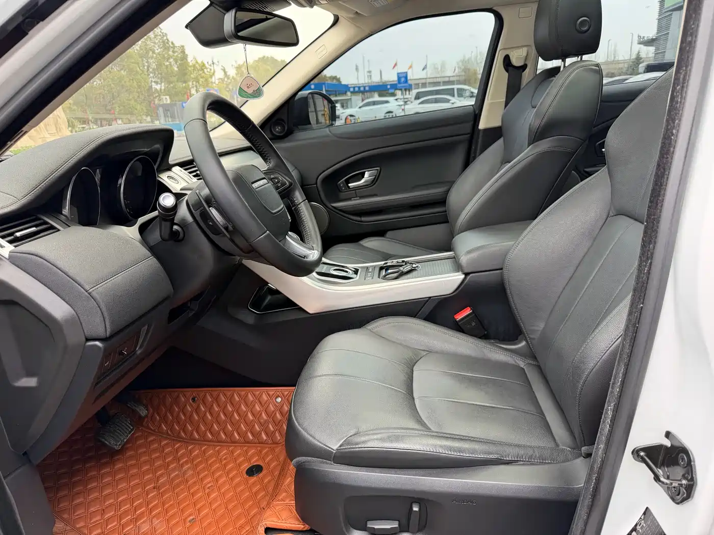 Land Rover Range Rover Evoque 2016 2.0T PURE Style фото 5