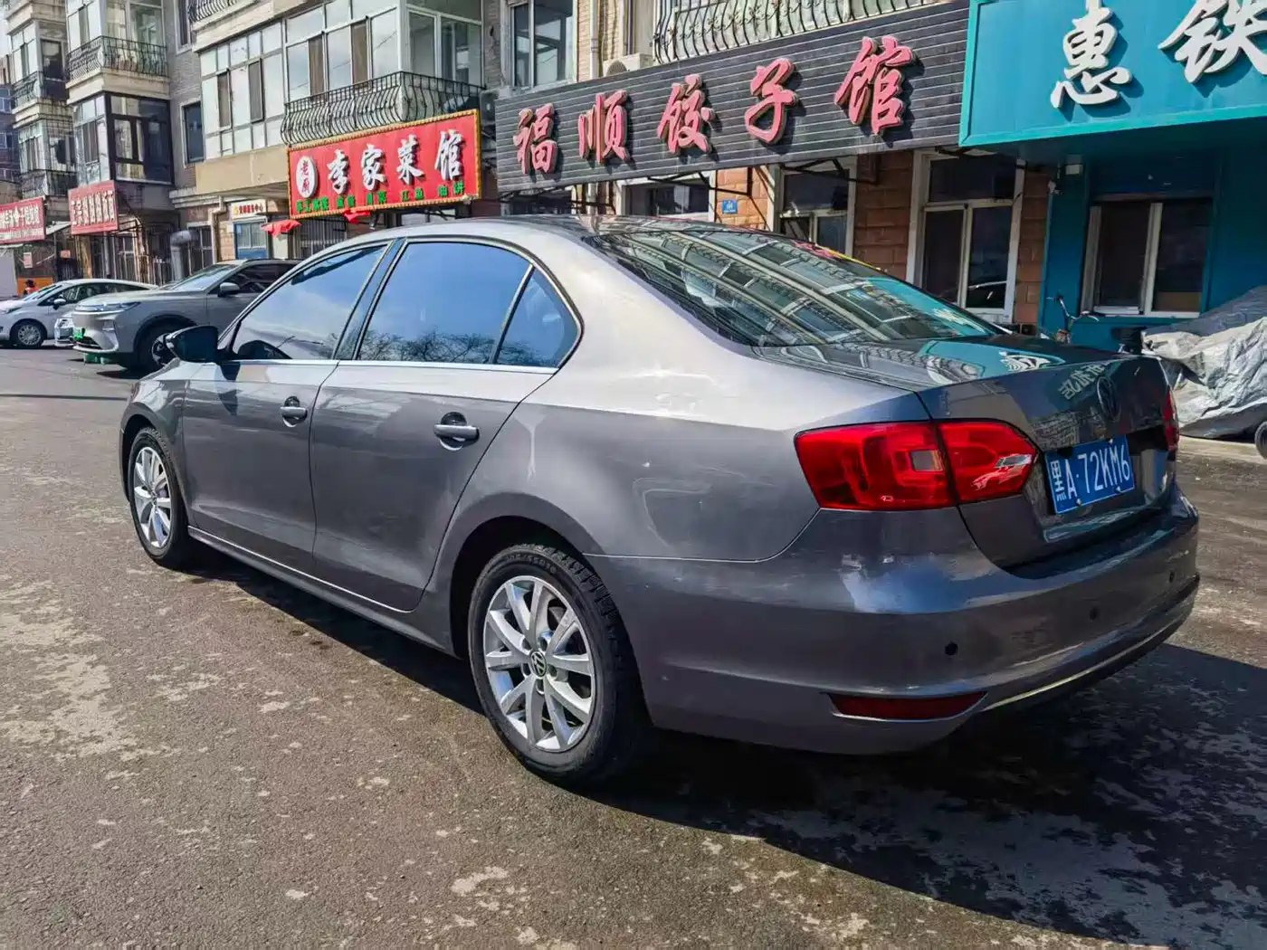 Volkswagen Sagitar 2012 1.6L Automatic Comfort Type фото 6