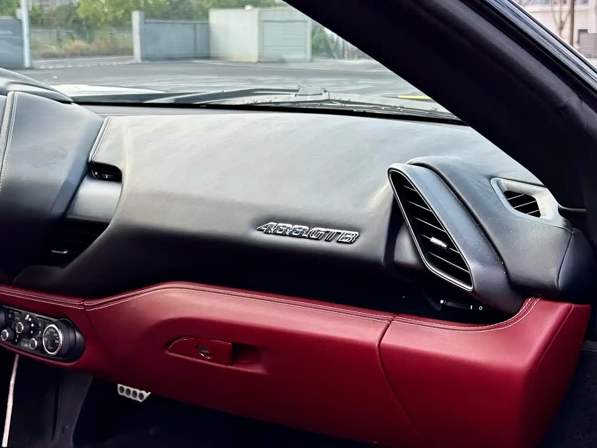 Ferrari 488 2015 488 GTB фото 7