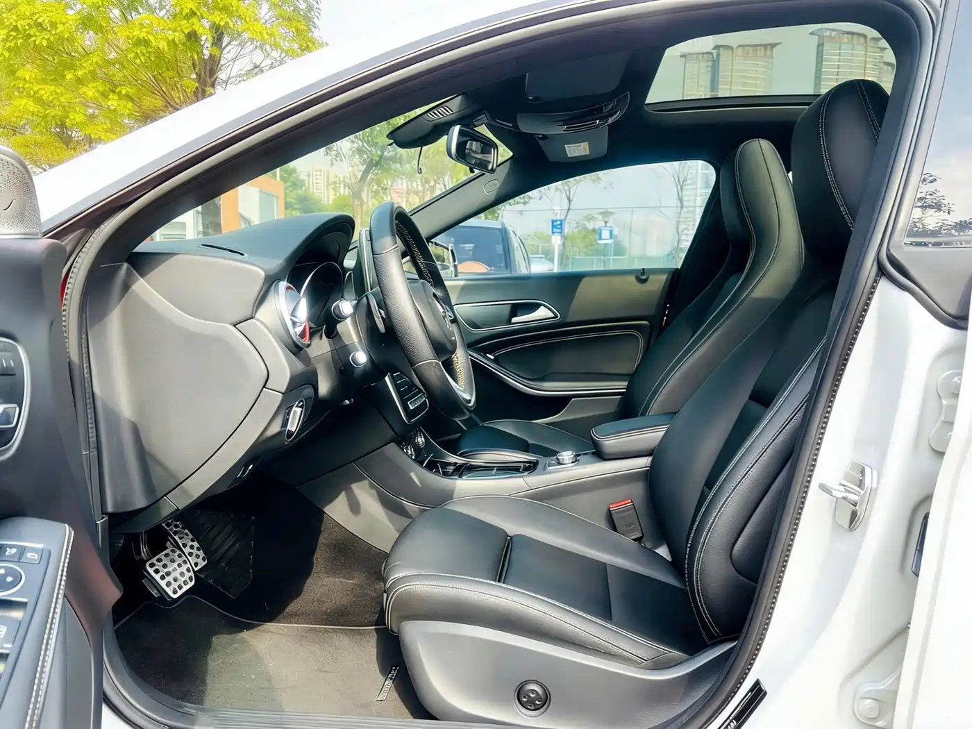 Mercedes-Benz CLA (Import) 2016 Facelift CLA 200 Style фото 13