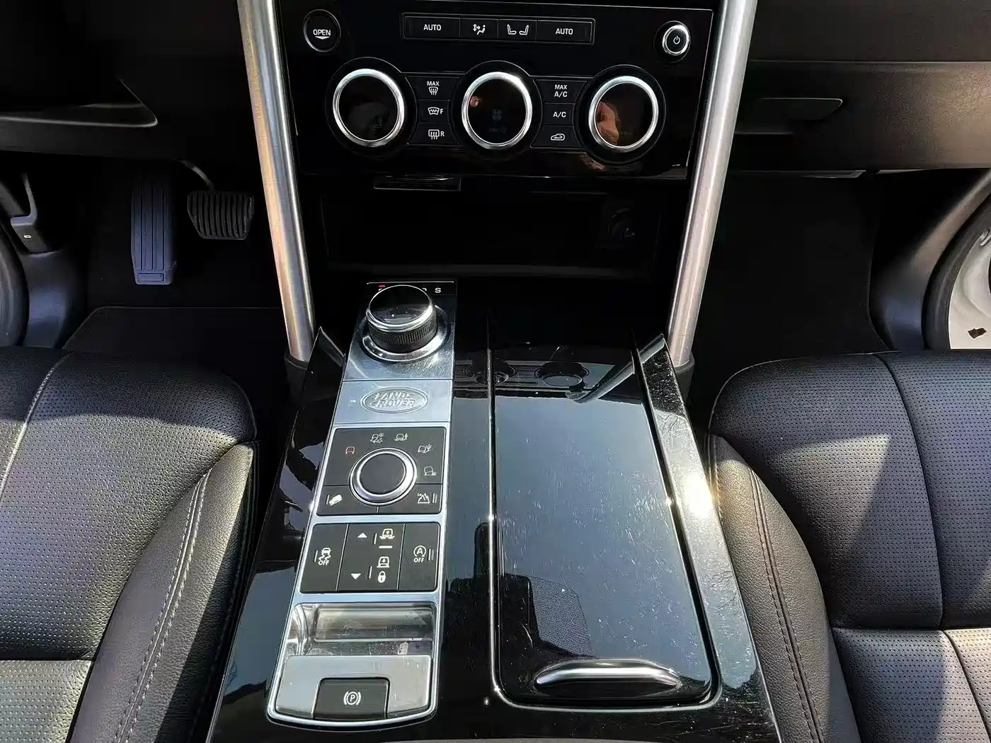 Land Rover Discovery 2018 3.0 SC V6 HSE фото 14