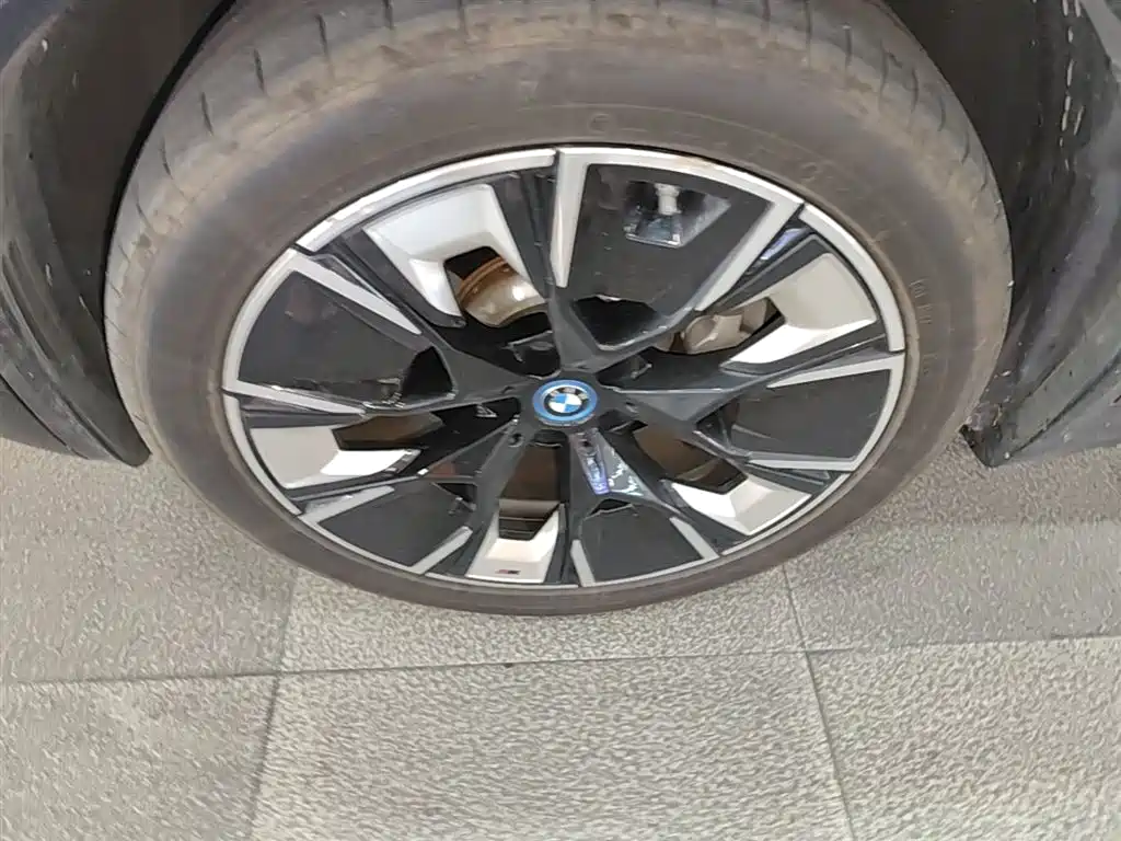 BMW iX3 2022 Innovation Leader фото 23