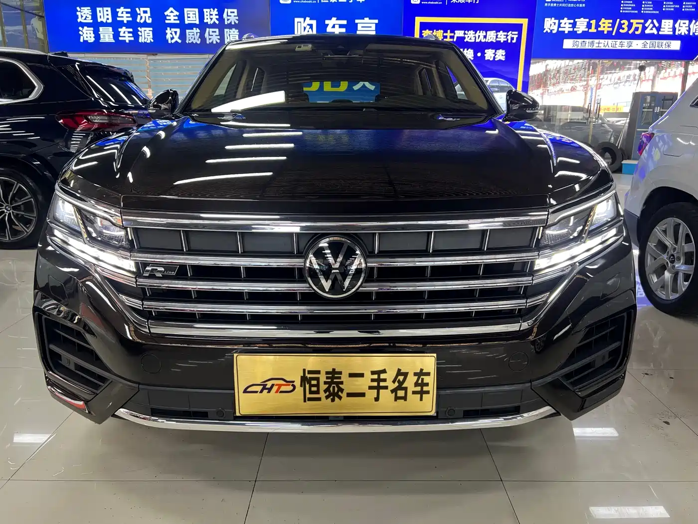 VOLKSWAGEN TOUAREG