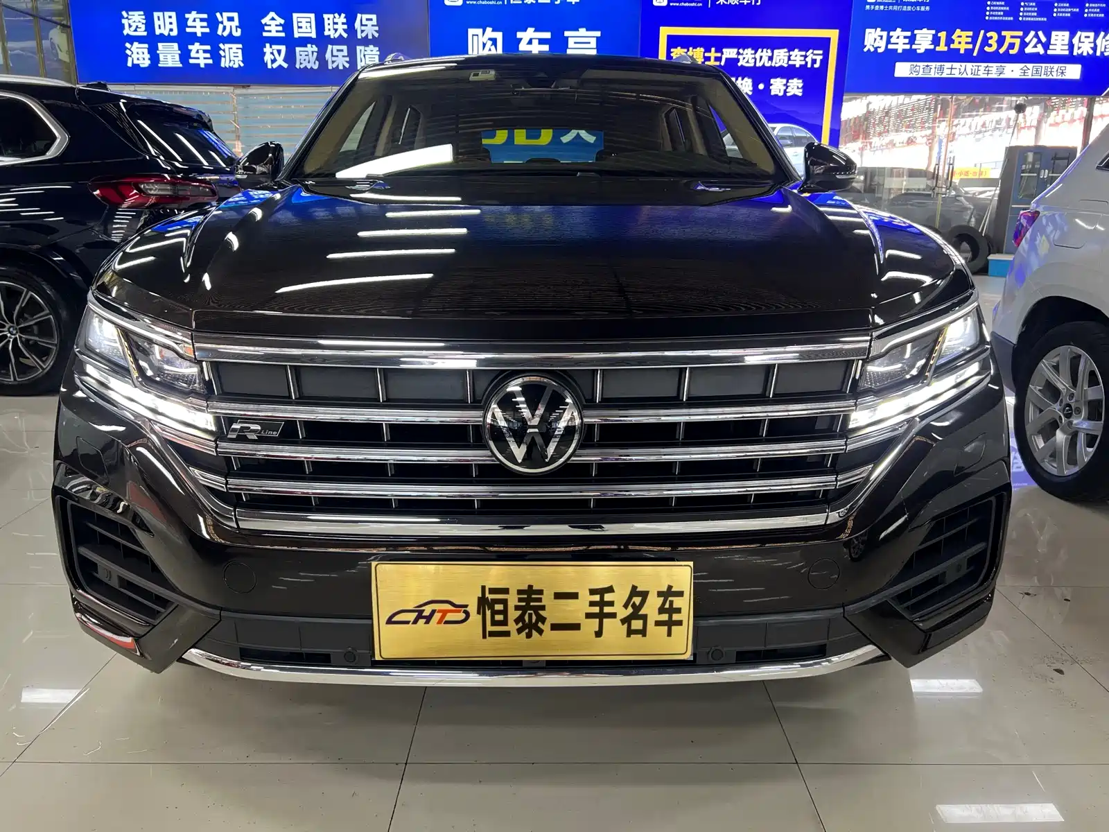 Фото 2 - Volkswagen Touareg
