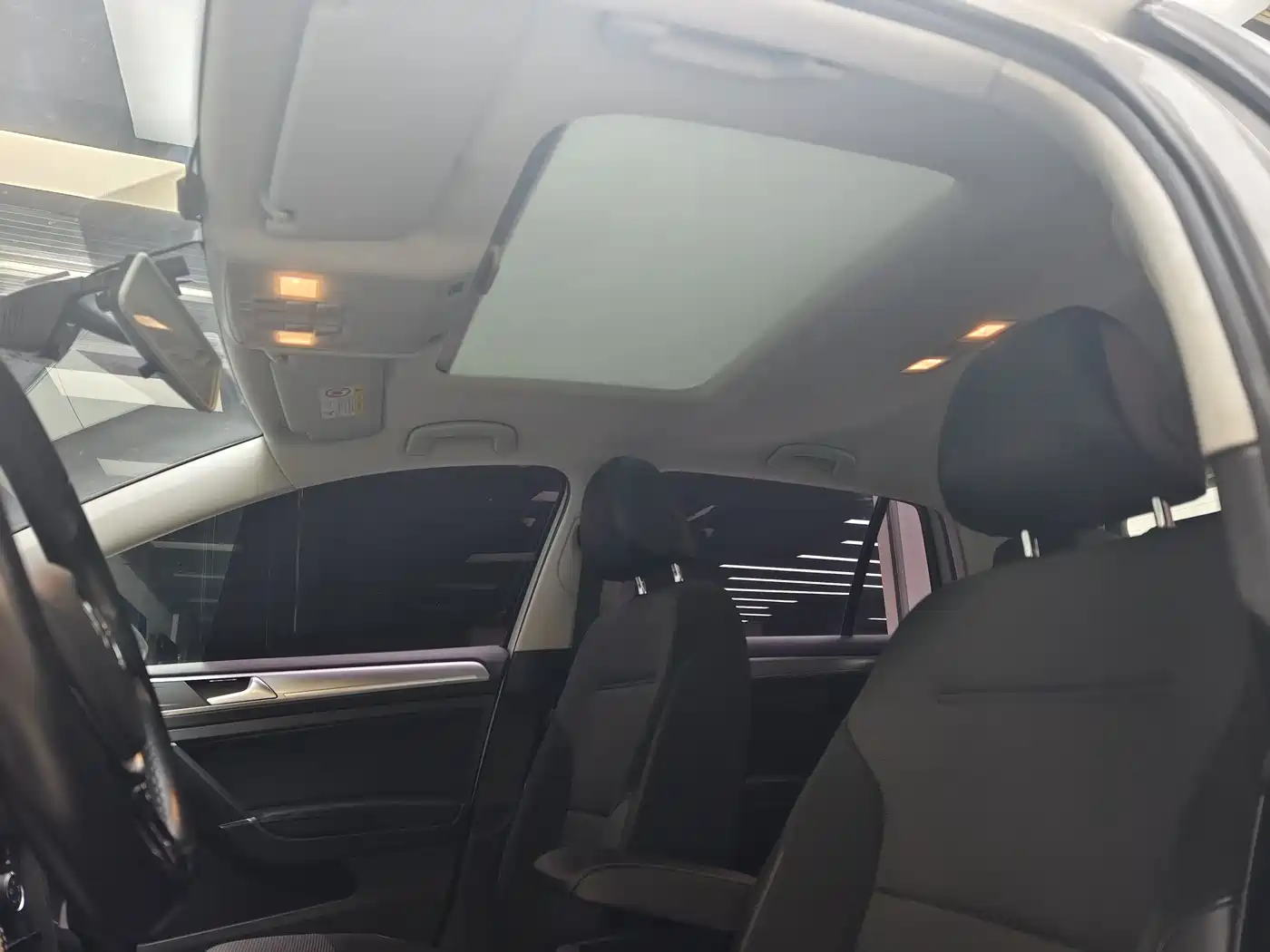 Volkswagen Golf 2018 230TSI Automatic Comfort фото 9