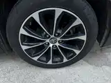 Photo 17 - Toyota Avalon