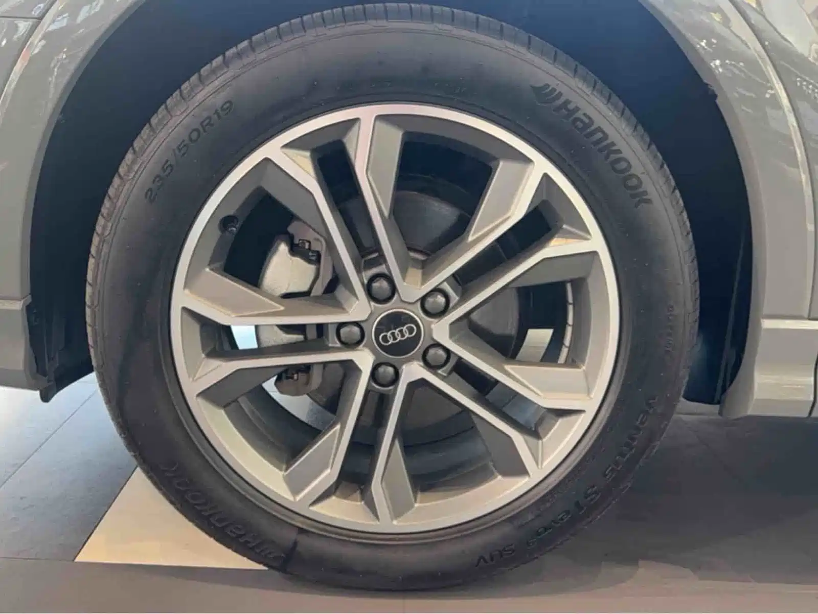 Фото 12 - Audi Q3