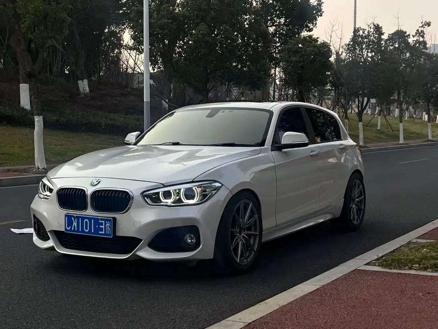 BMW 1 Series (Import) 2015 120i Leading