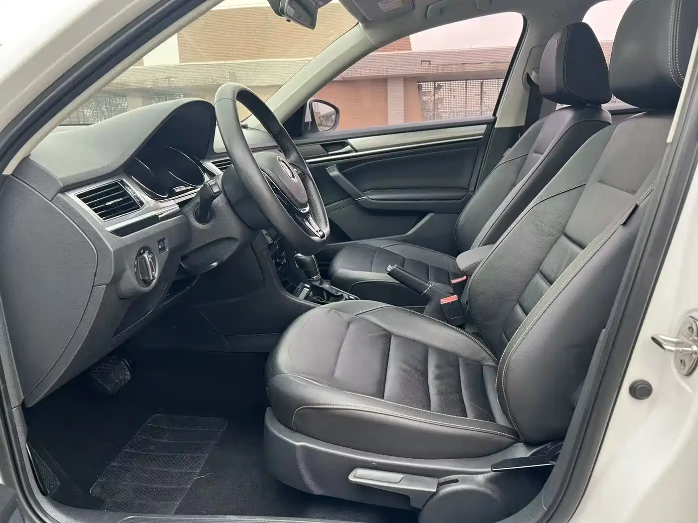 Volkswagen Bora 2018 1.5L Automatic Comfort фото 9