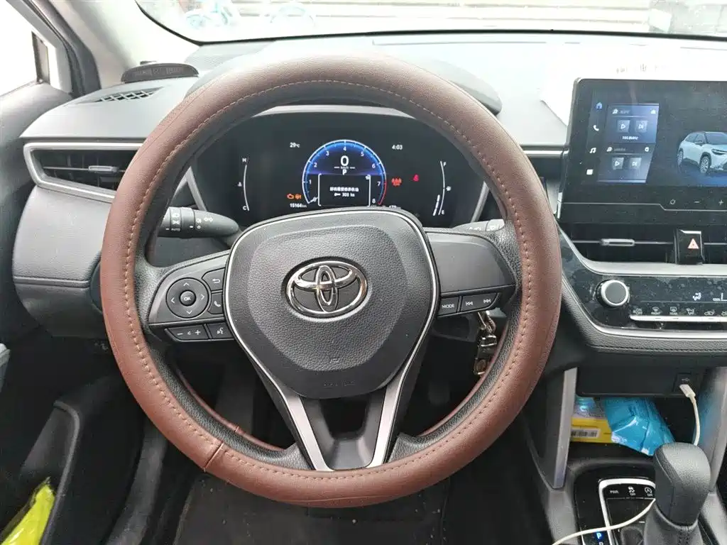 Toyota Frontlander 2024 2.0L CVT Elite Plus Edition фото 7