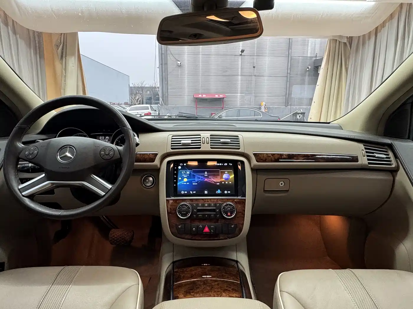 Mercedes-Benz R-Class 2011 R 350 L 4MATIC фото 15