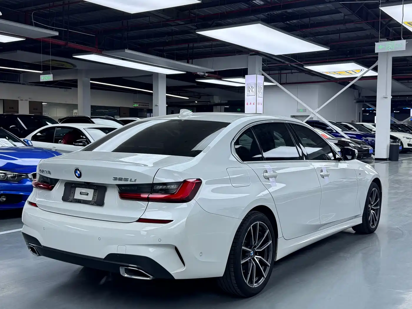 BMW 3 Series 2022 325Li M Sport Package фото 19
