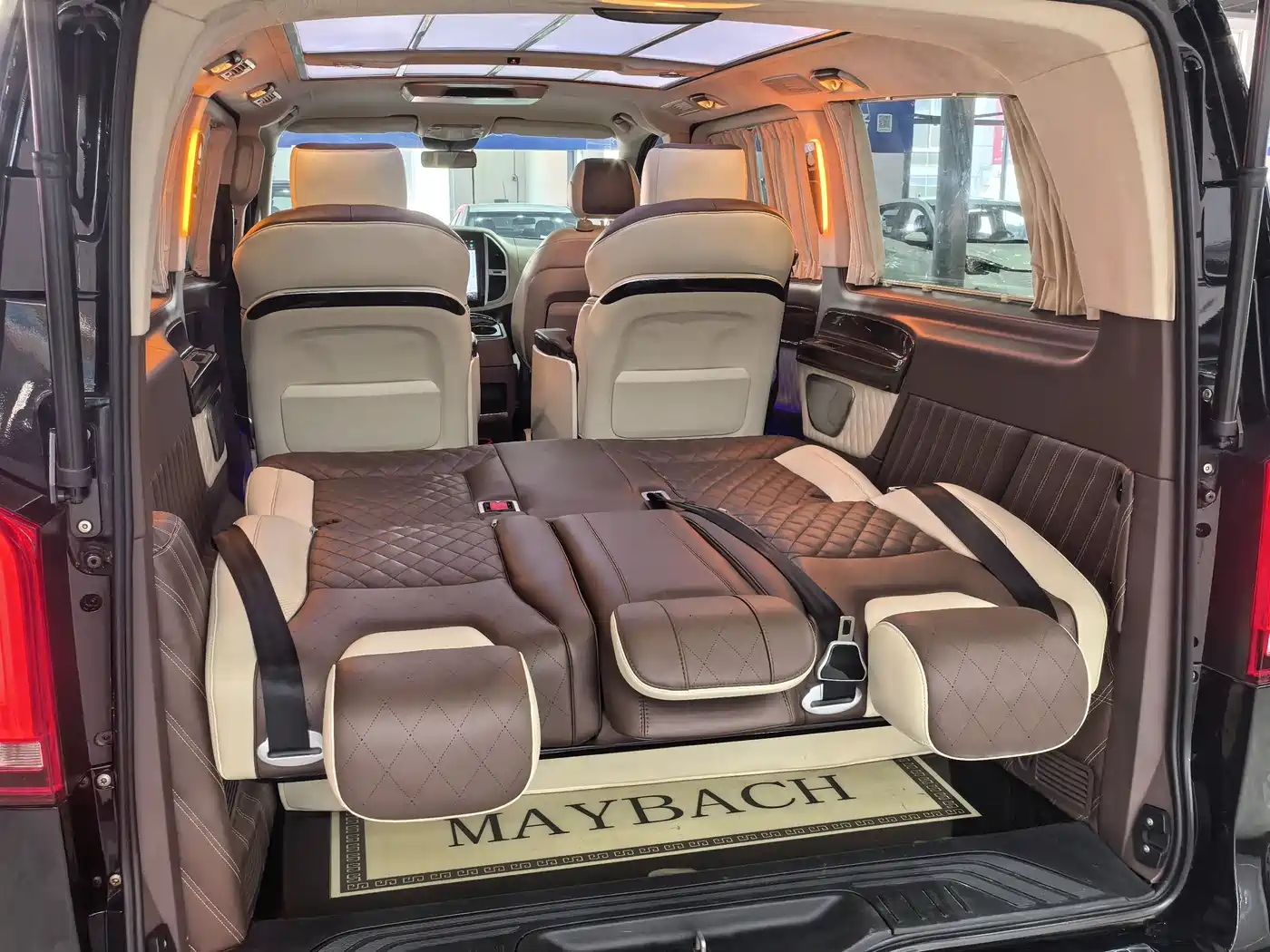 Mercedes-Benz Vito 2018 2.0T Business Edition China VI фото 16