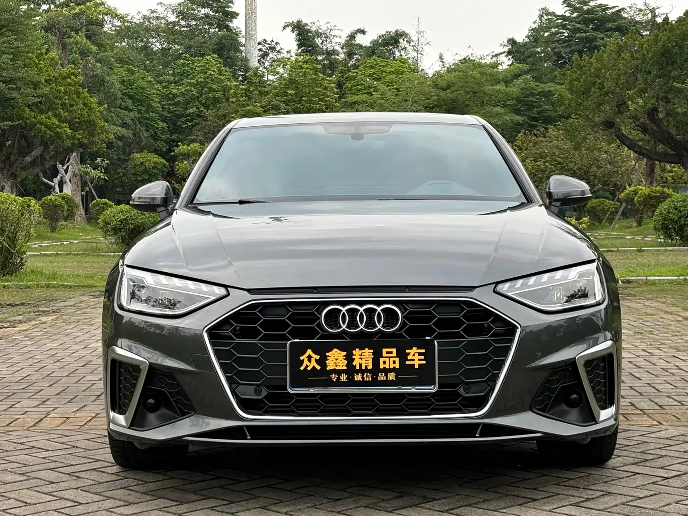 Audi A4L 2021 40 TFSI Premium Life Edition фото 2