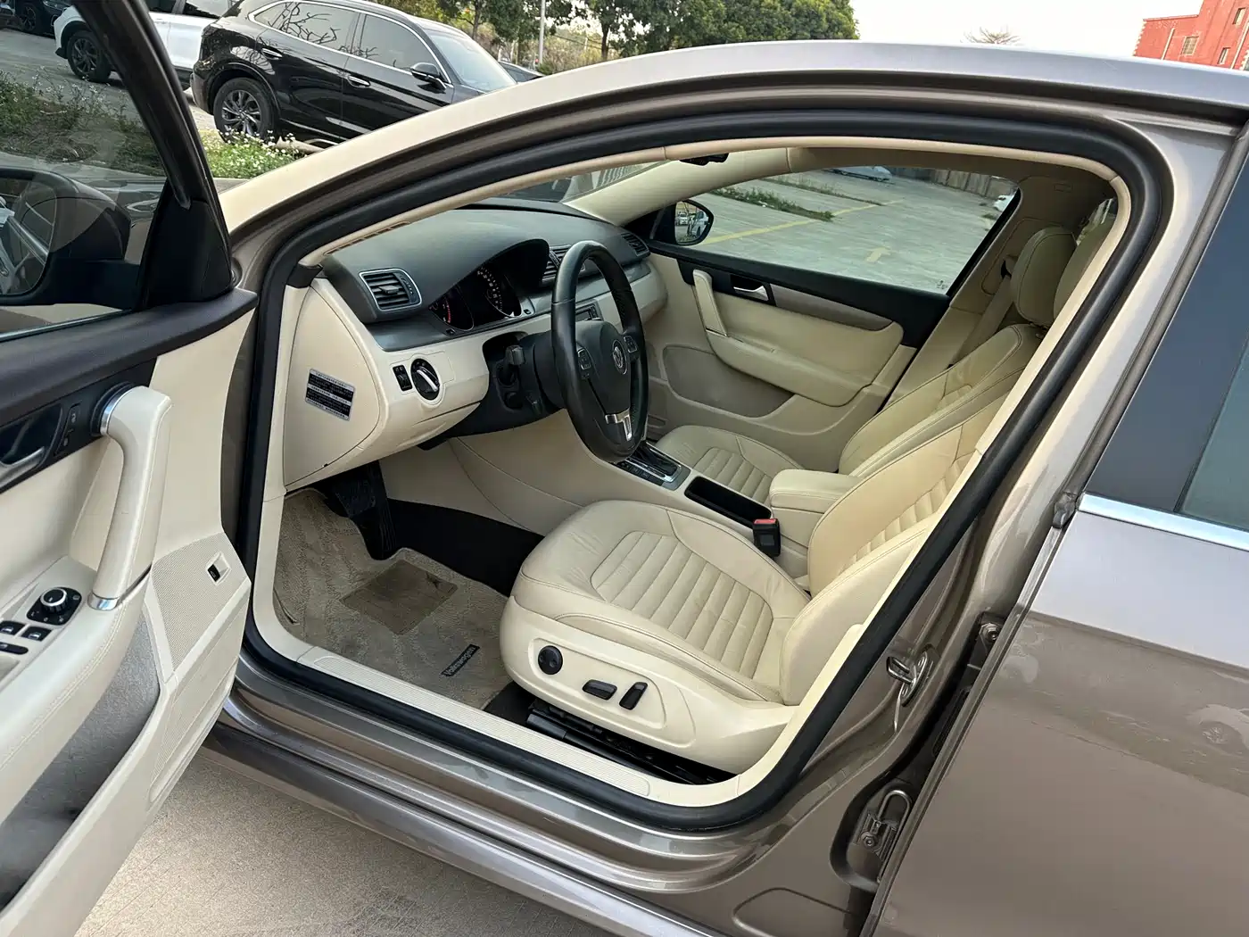 Volkswagen Magotan 2012 1.8TSI Luxury фото 8