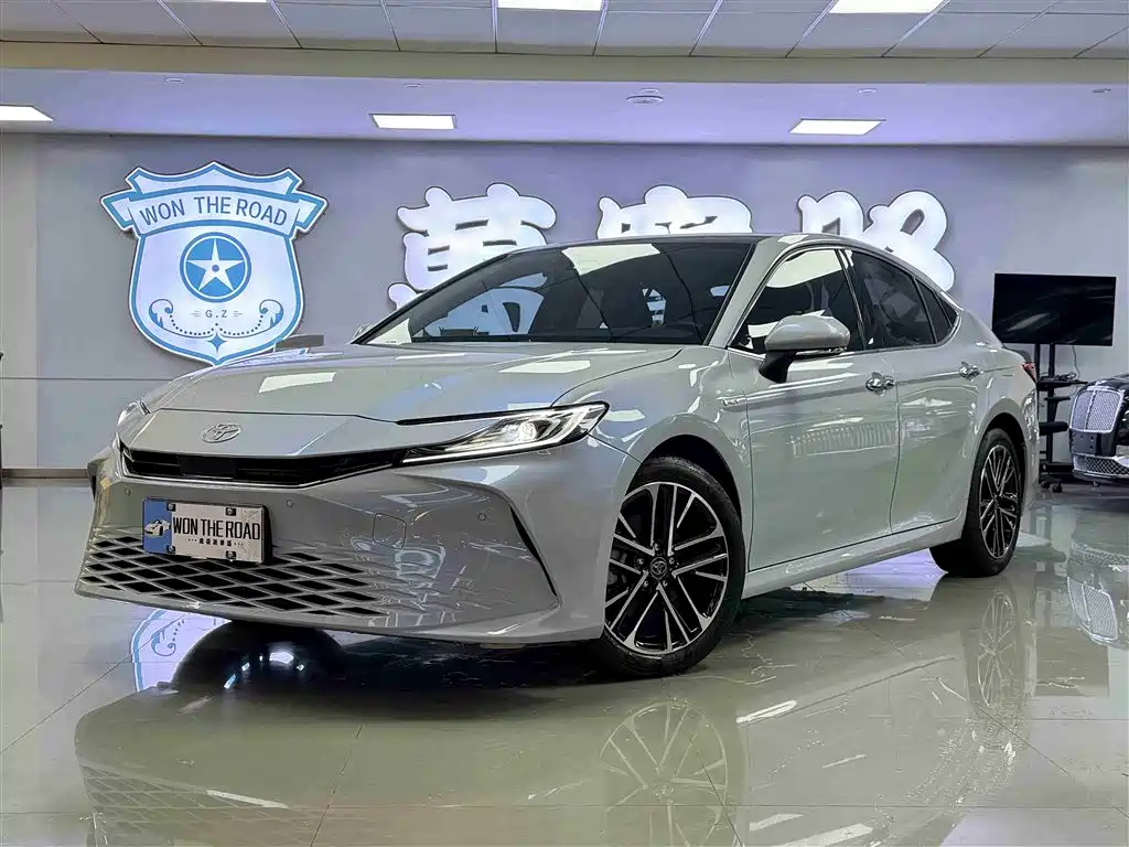 Toyota Camry 2024 Hybrid 2.0HG Premium Edition