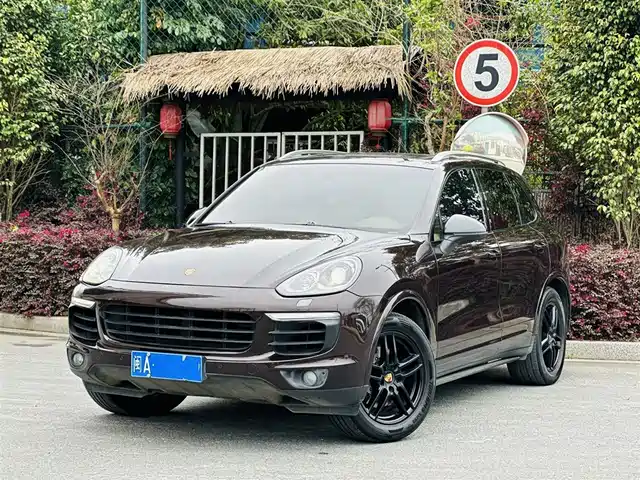 PORSCHE CAYENNE