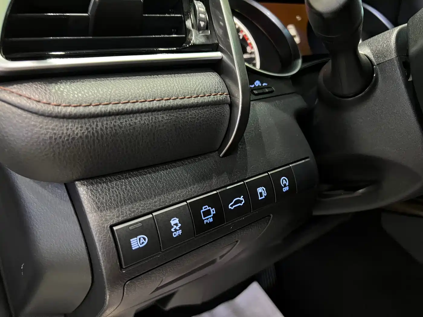 Toyota Camry 2018 2.5G Luxury Edition фото 22