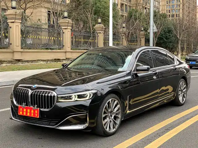 BMW 7 SERIES