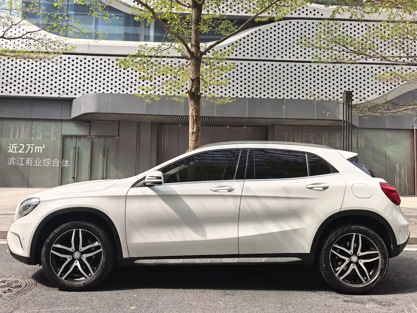 Mercedes-Benz GLA 2016 GLA 220 4MATIC Fashion фото 4