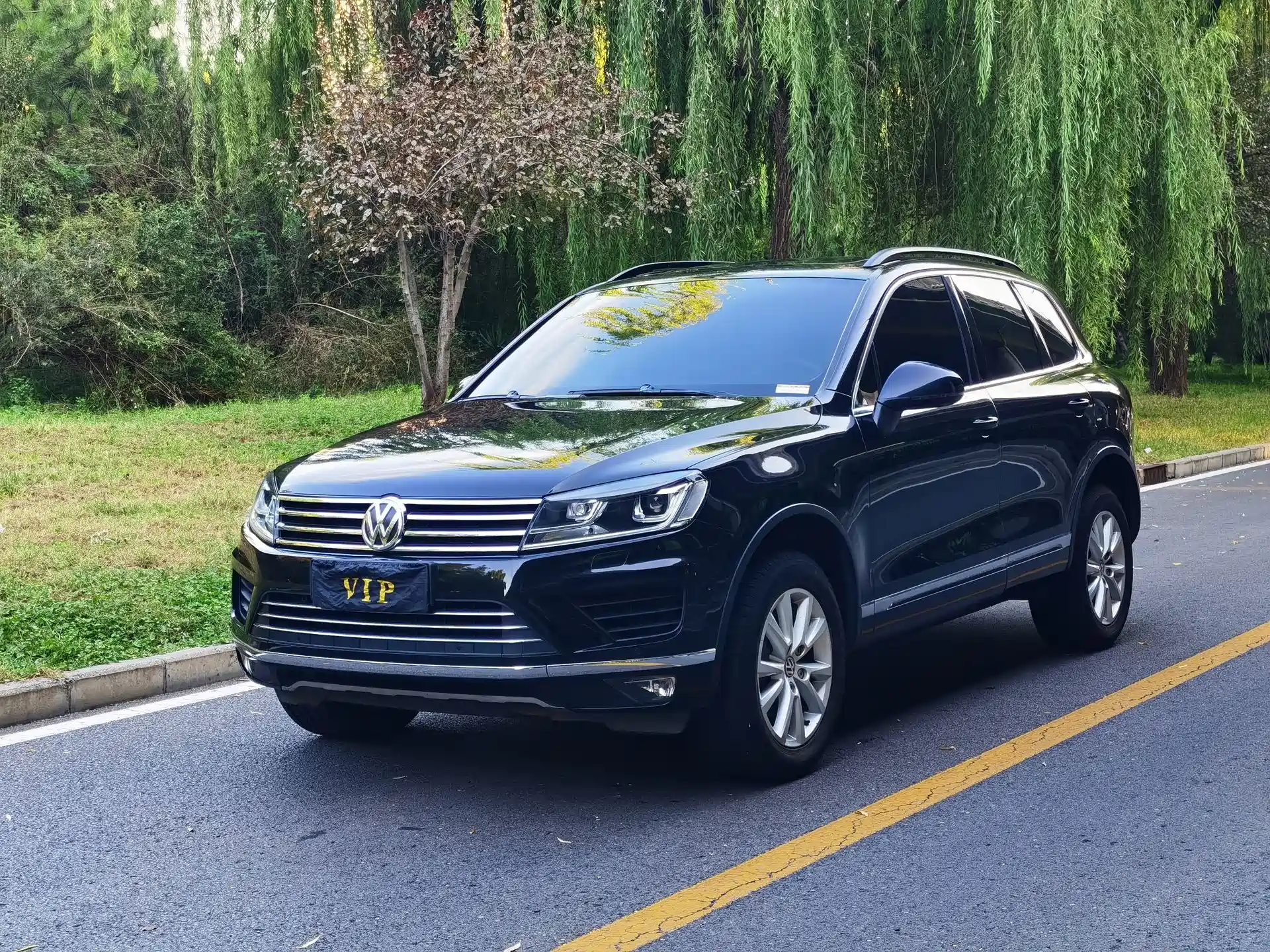 Фото 1 - Volkswagen Touareg