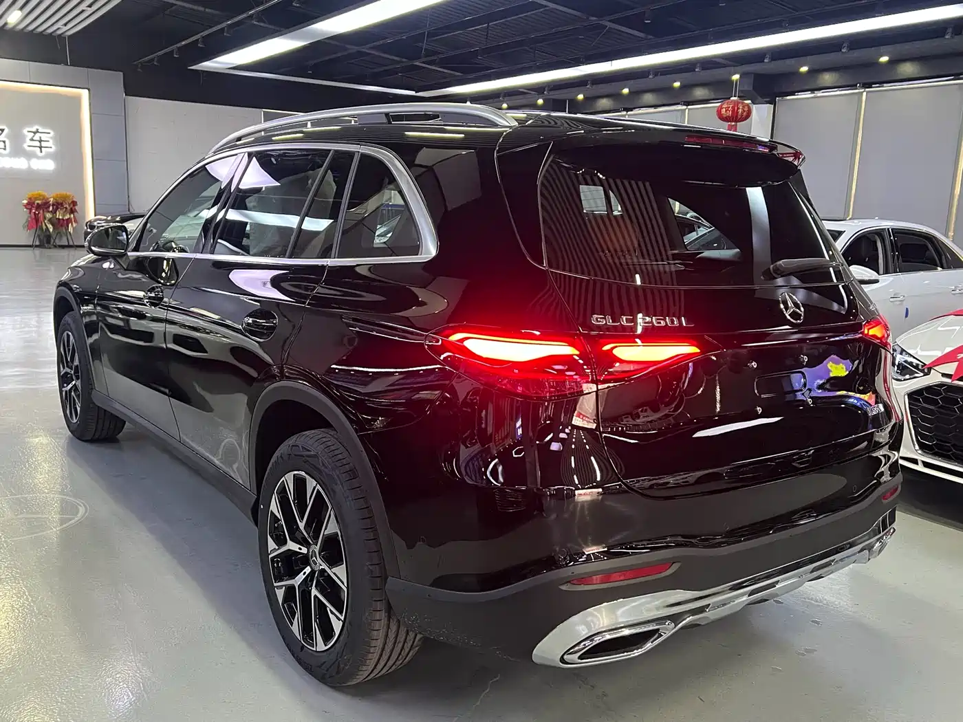 MERCEDES-BENZ GLC