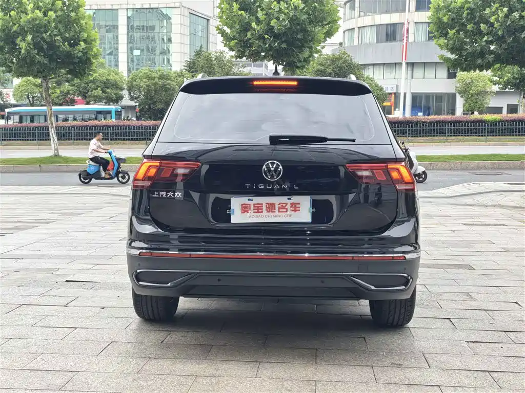 Volkswagen Tiguan L 2025 Model 300TSI Auto 2WD Dragon Edition фото 8